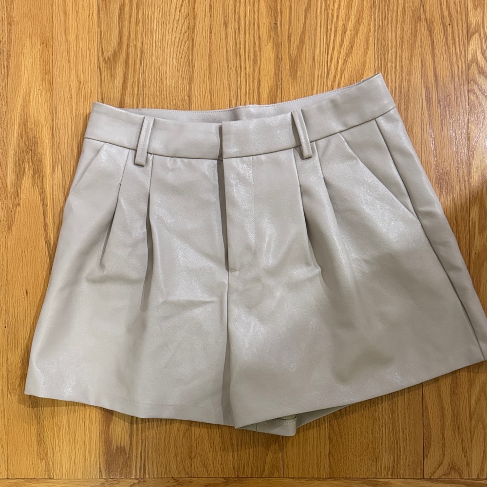 Vestique Beige High Waist Women's Shorts